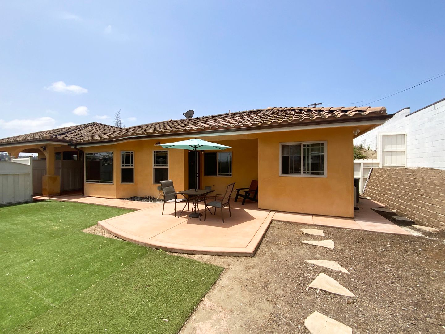 Bonita House: 3503 Valley Vista Rd