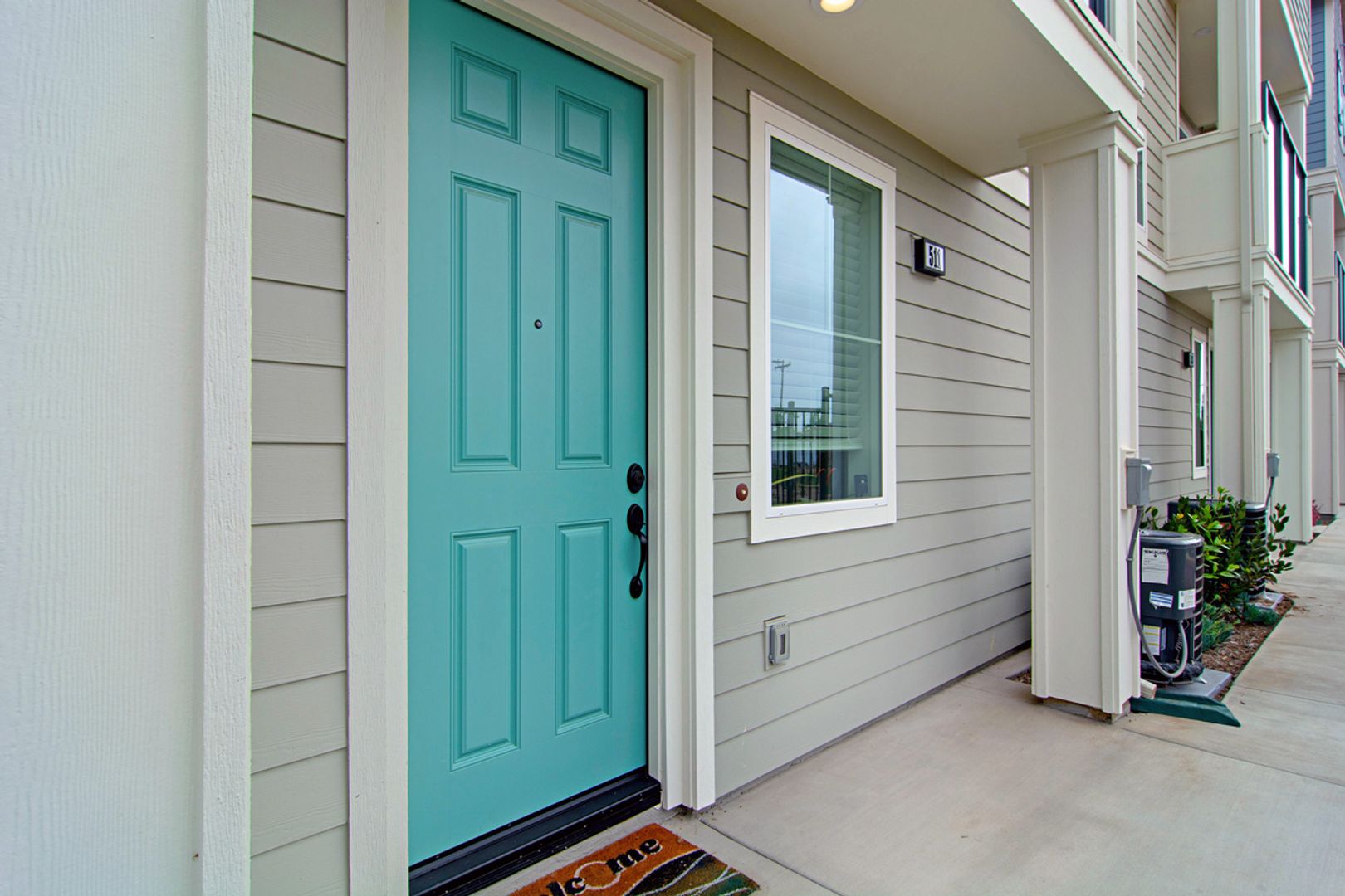 Imperial Beach Townhome: 511 Sandpiper Way