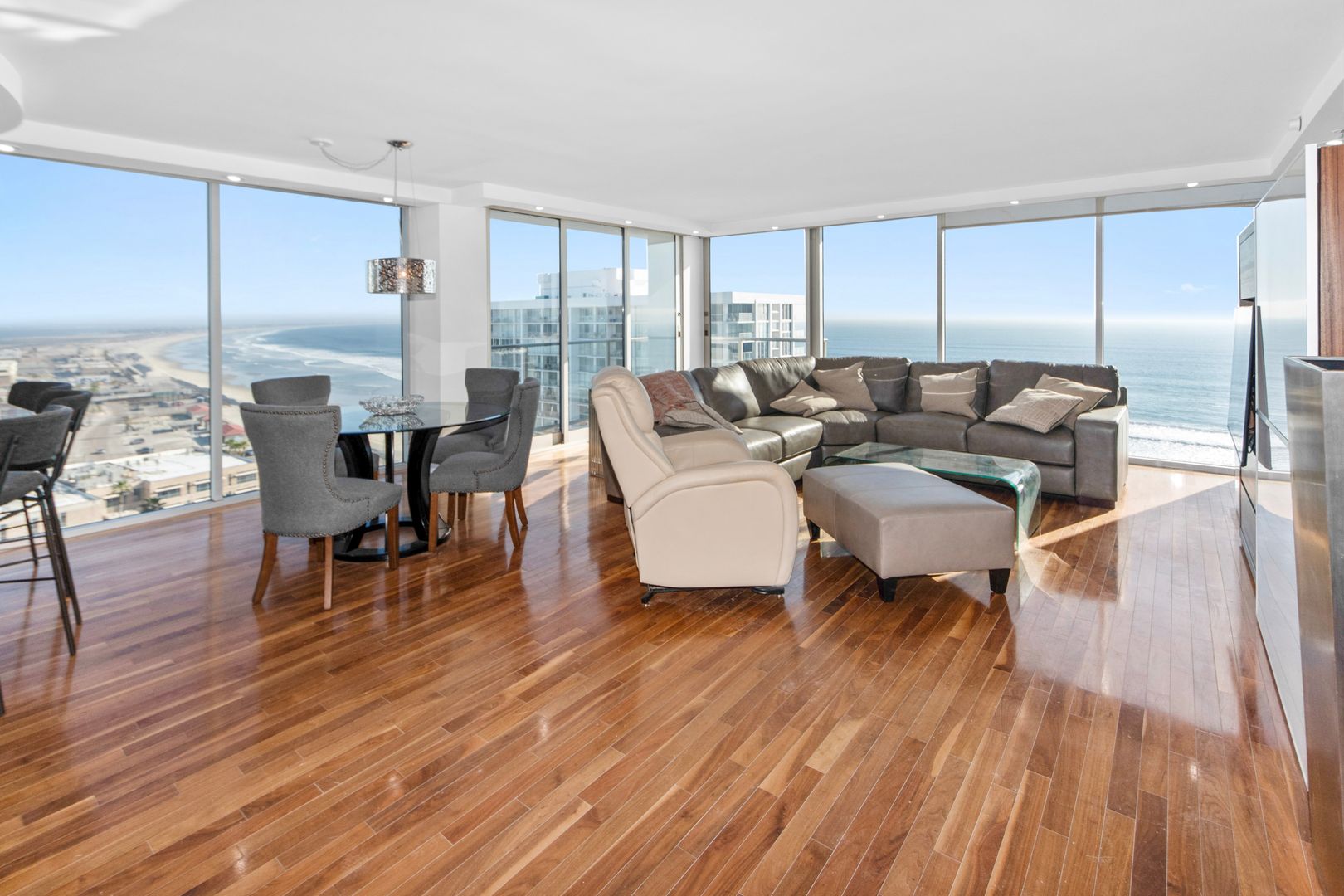 Coronado Apartment: 1810 Avenida Del Mundo Unit #1608