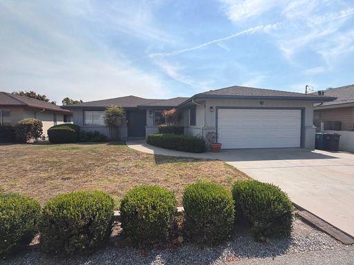 Spacious 3 Bed/ 2 Bath South Salinas Home – photo 1