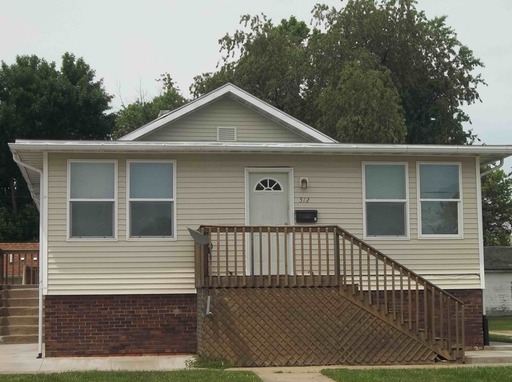 512 W Pierce St Apt 2