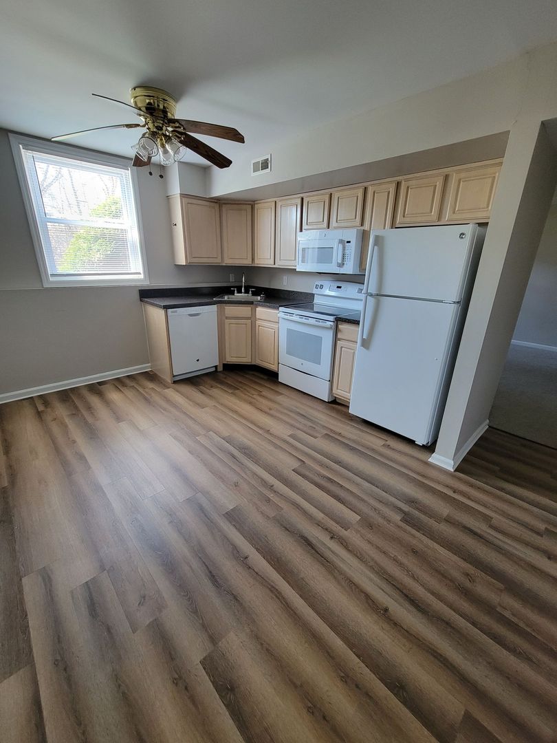 Troy Apartment: 116 Colleen Rd