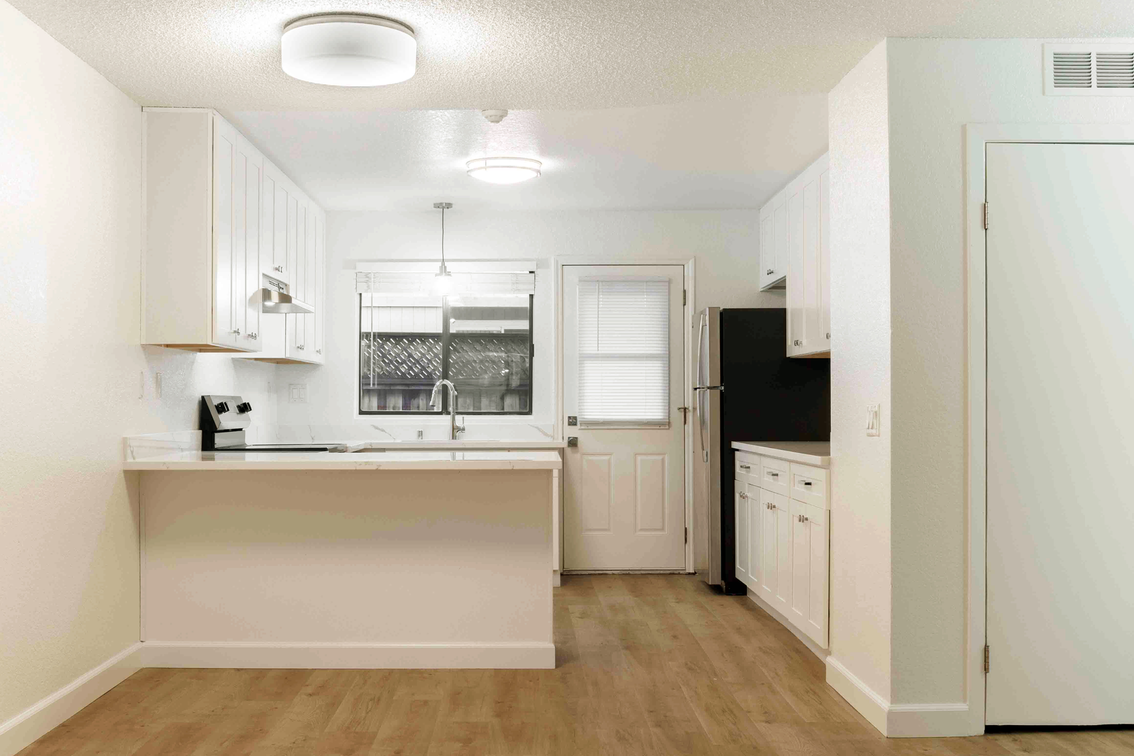 Santa Rosa Apartment: 5209 Old Redwood Hwy