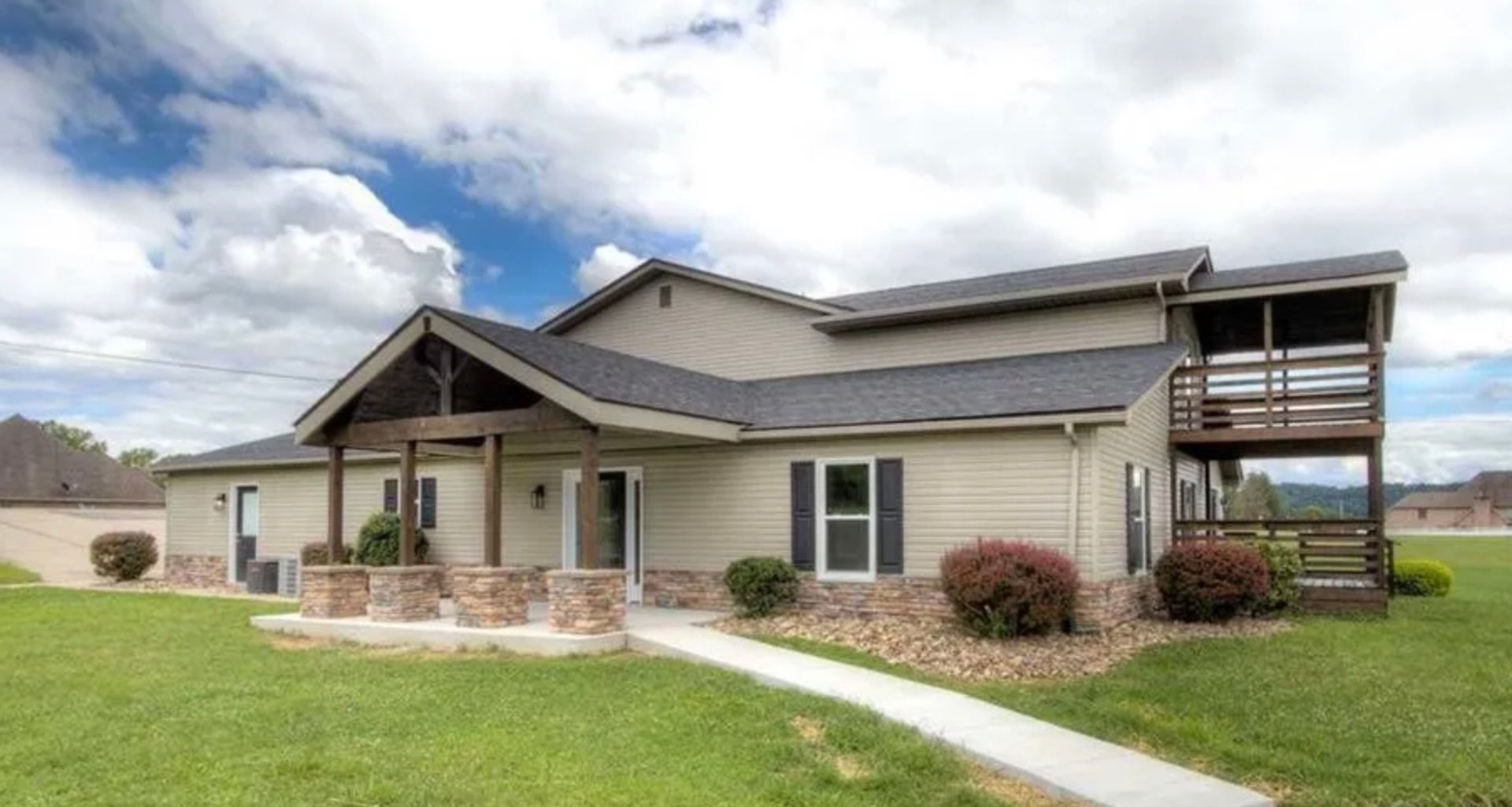 Milton House: 200 Jessie Ln