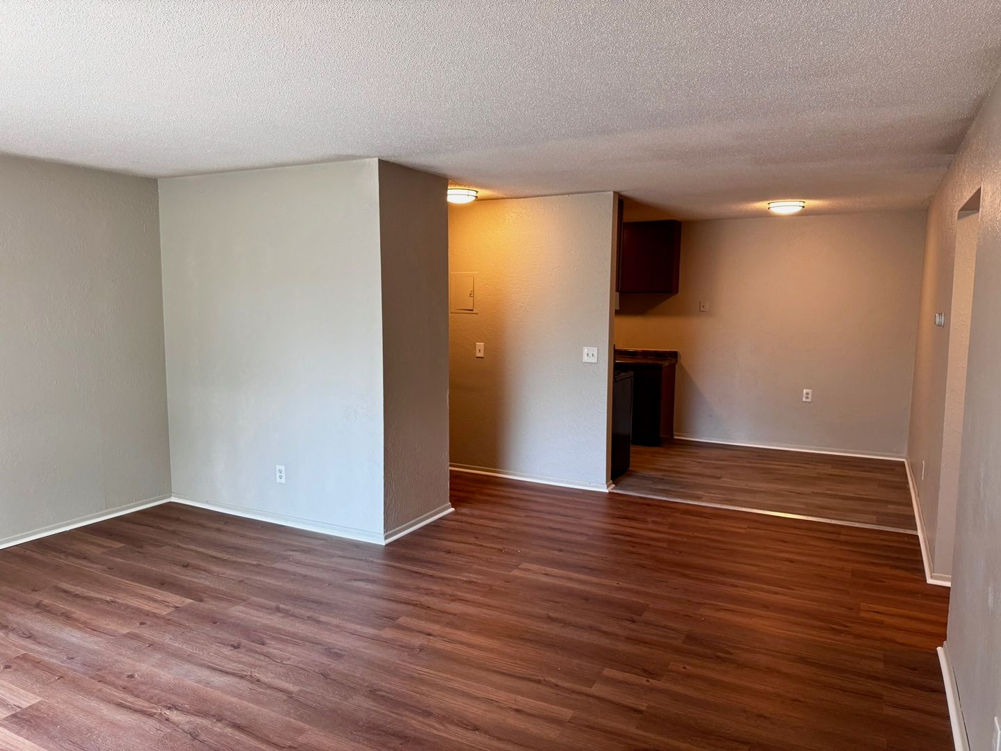 York Ave Apartments 3 of 8