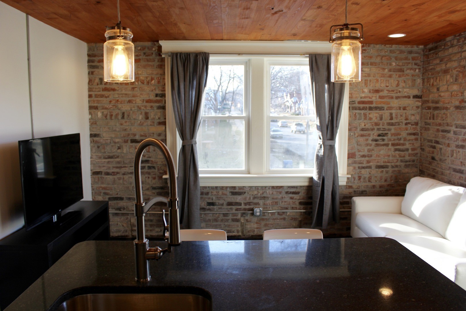 St. Louis Apartment: 3528 Roger Pl