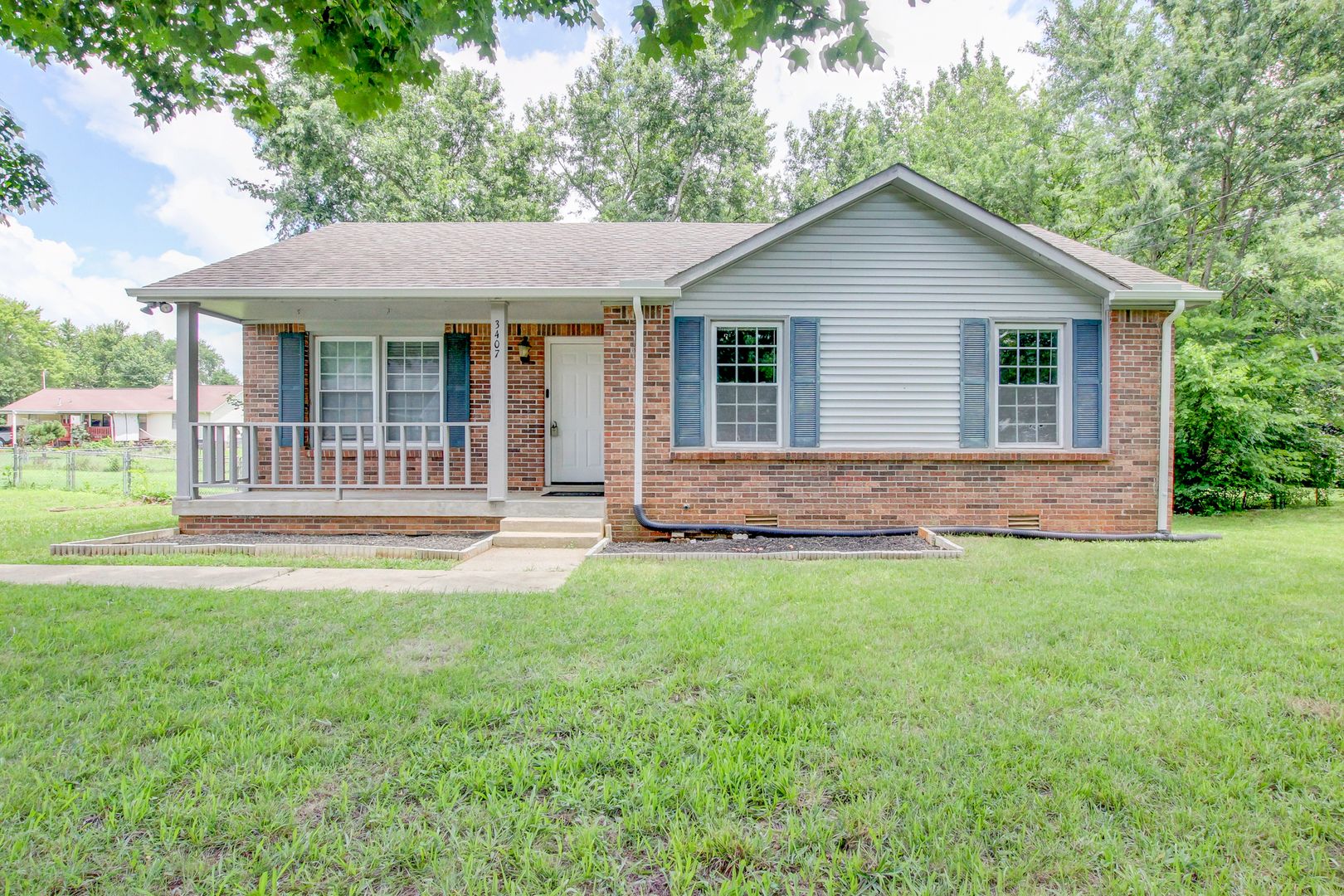 Clarksville House: 3407 Albert Drive