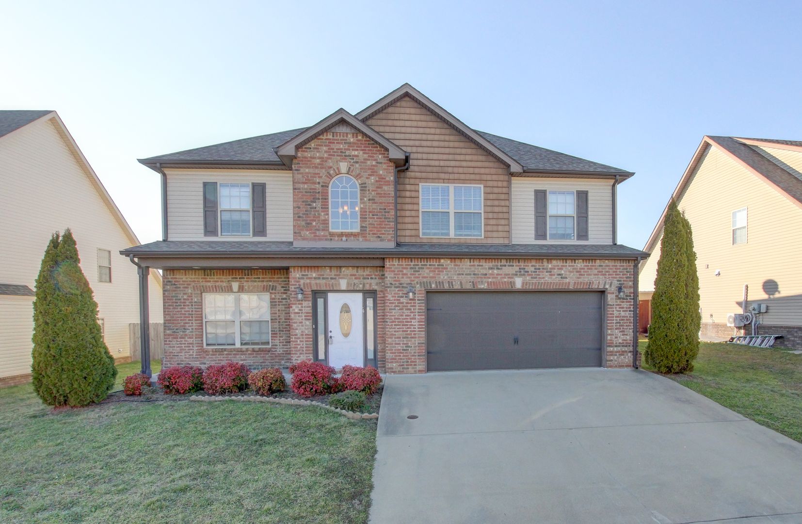 Clarksville House: 104 Raider Drive