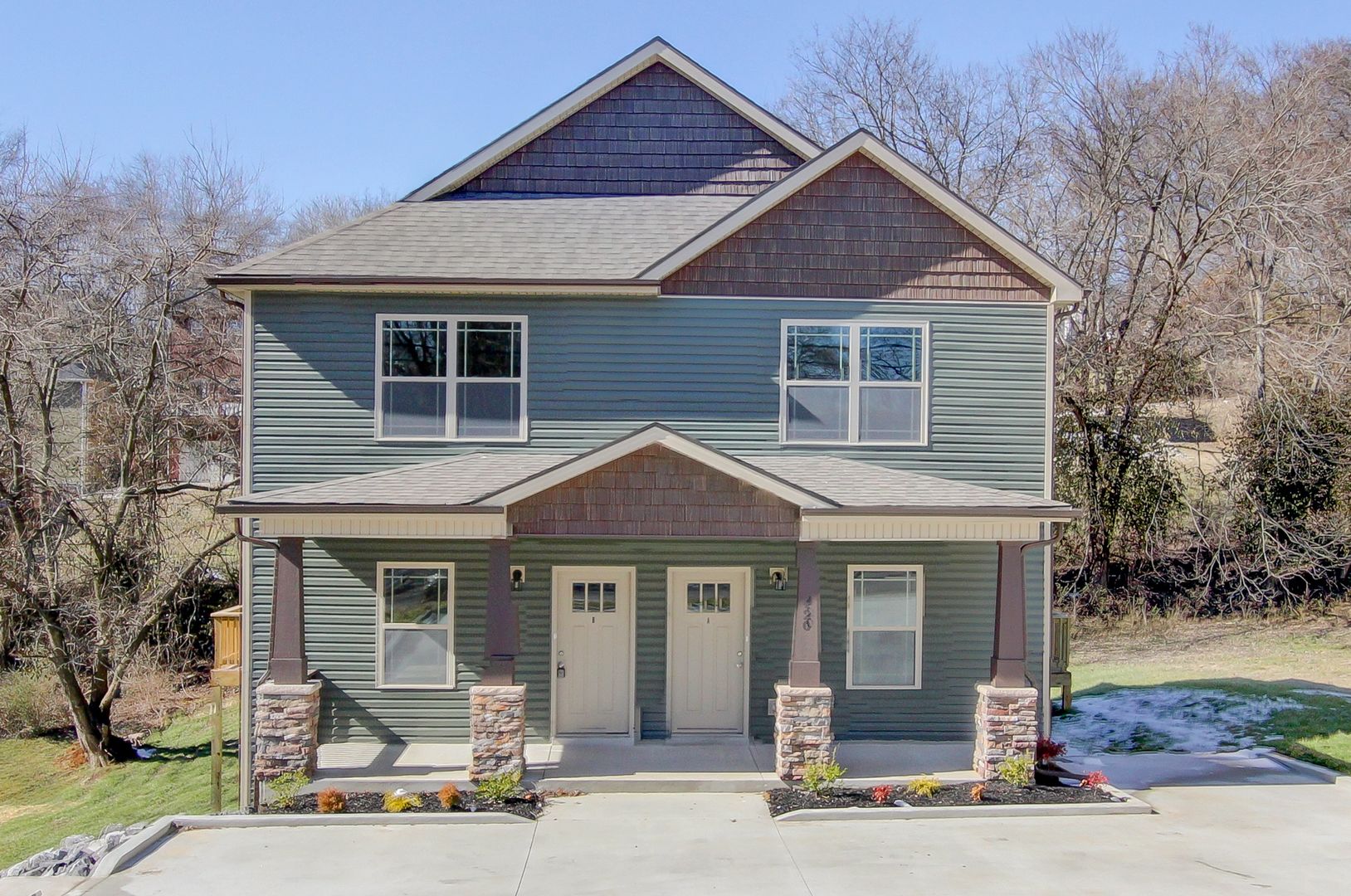 Clarksville Apartment: 420 S 2nd St.