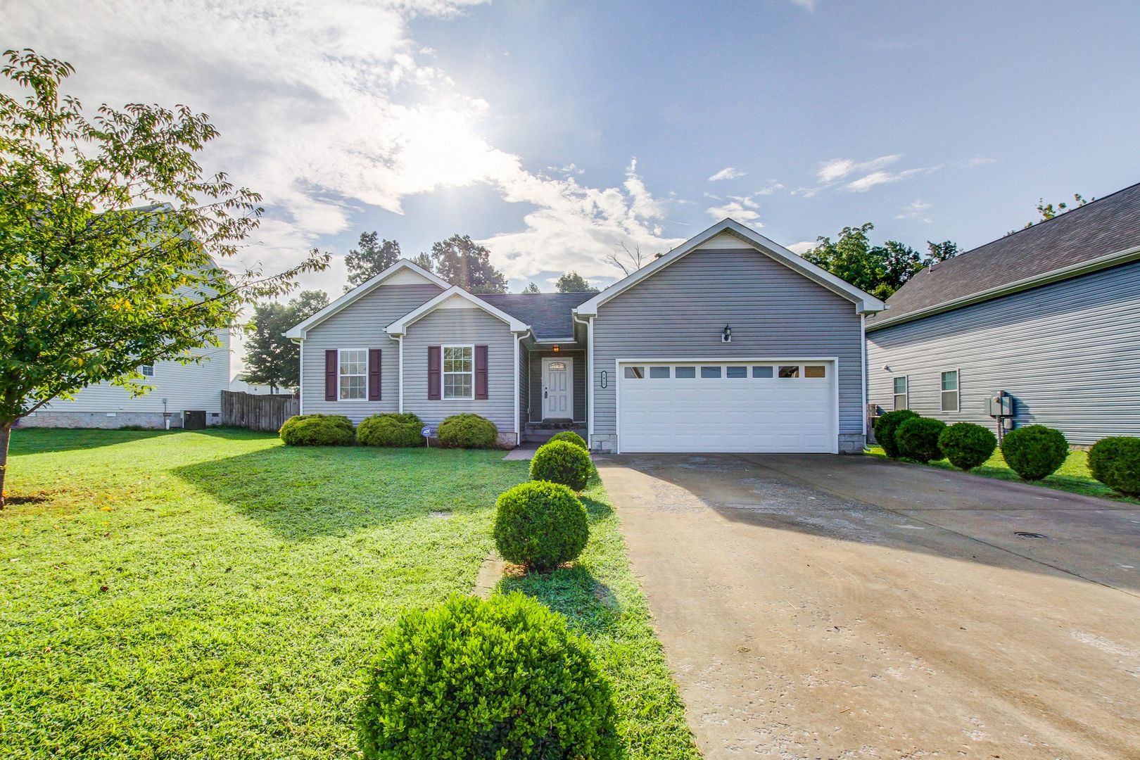 Clarksville House: 1419 Jenny Lane