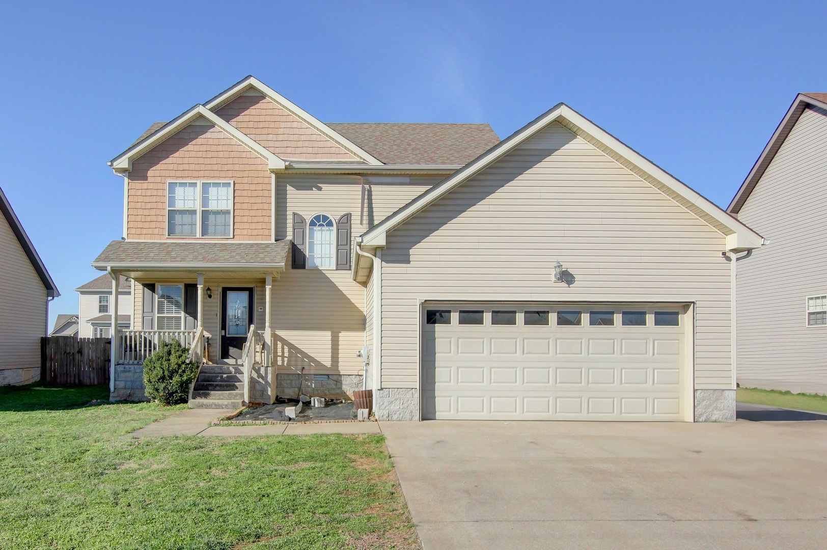 Clarksville House: 3776 Suiter Road