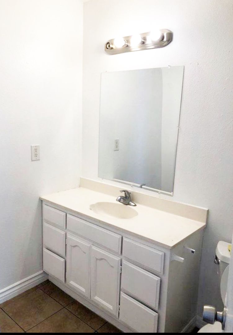 Gardena Apartment: 16615 S Denver Ave