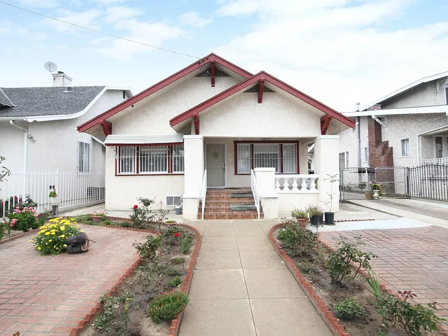Los Angeles Apartment: 4625 Kingswell Ave