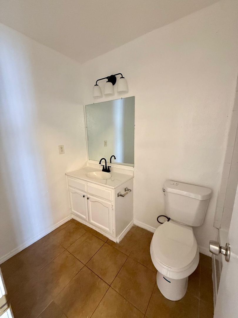 Gardena Apartment: 16615 S Denver Ave