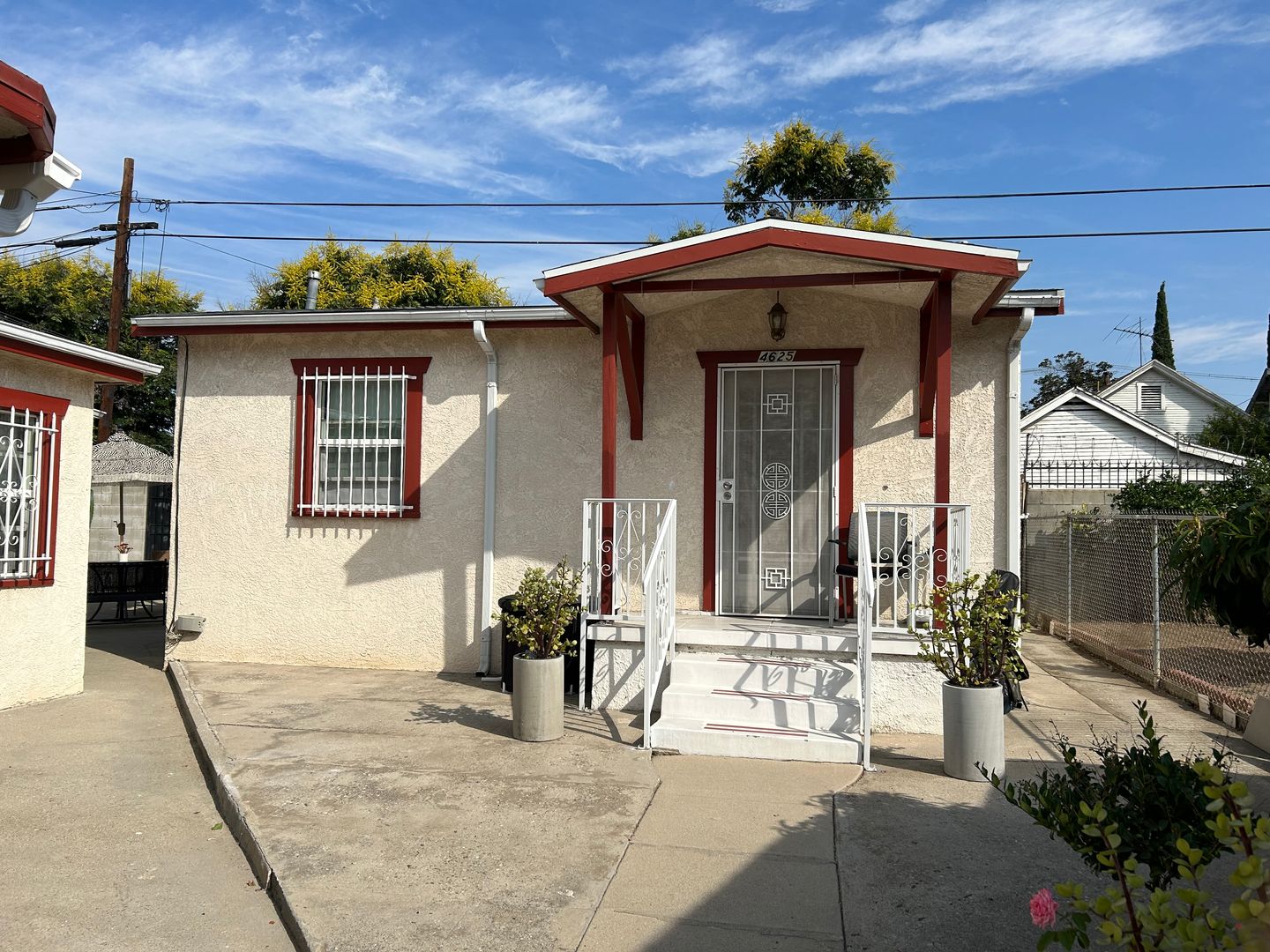 Los Angeles Apartment: 4625 Kingswell Ave