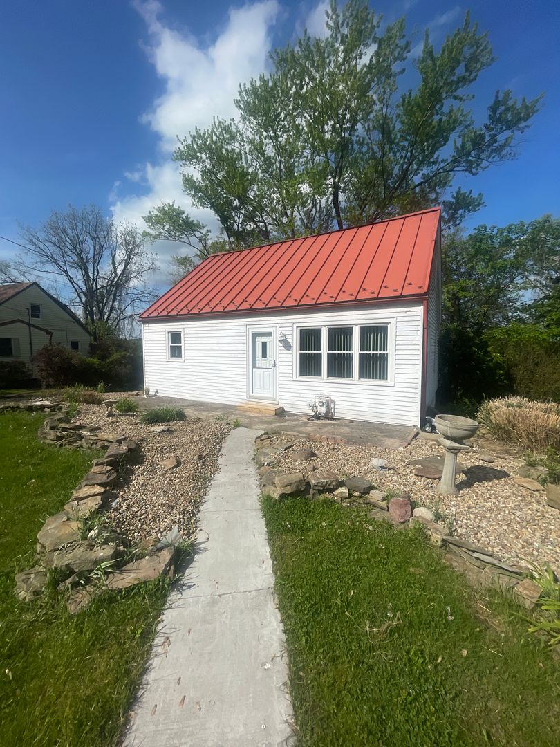 South Park House: 3135 Ridgeway Drive