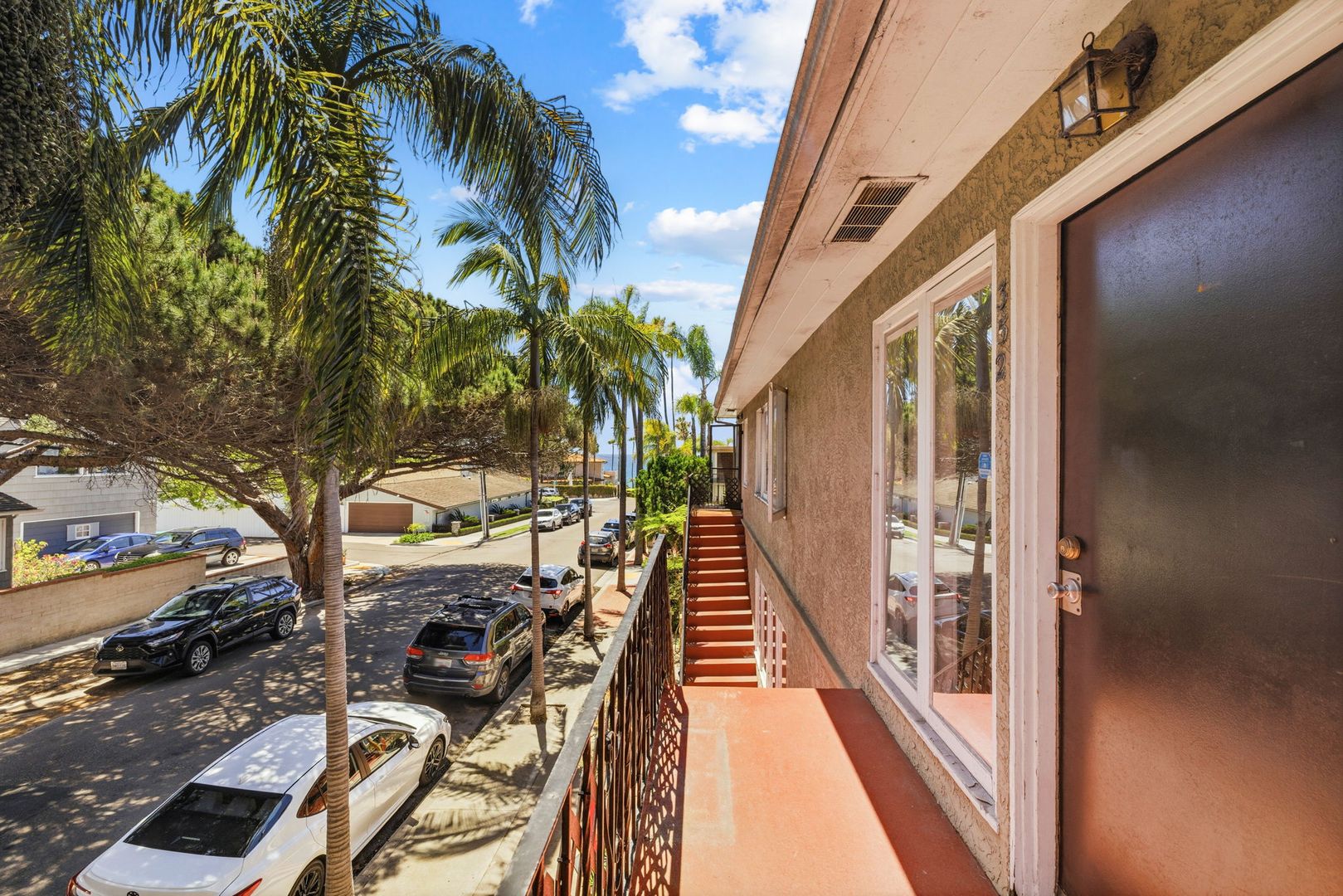La Jolla Apartment: 346 Palomar Ave