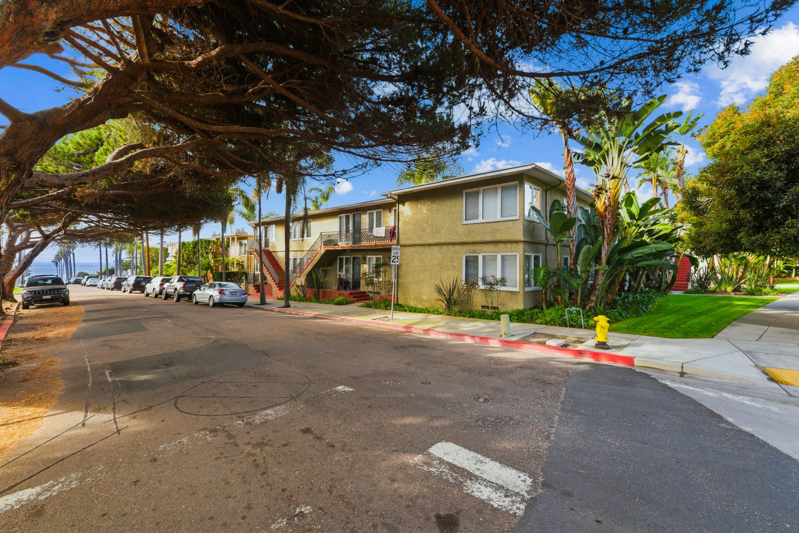 La Jolla Apartment: 354 Palomar Ave.