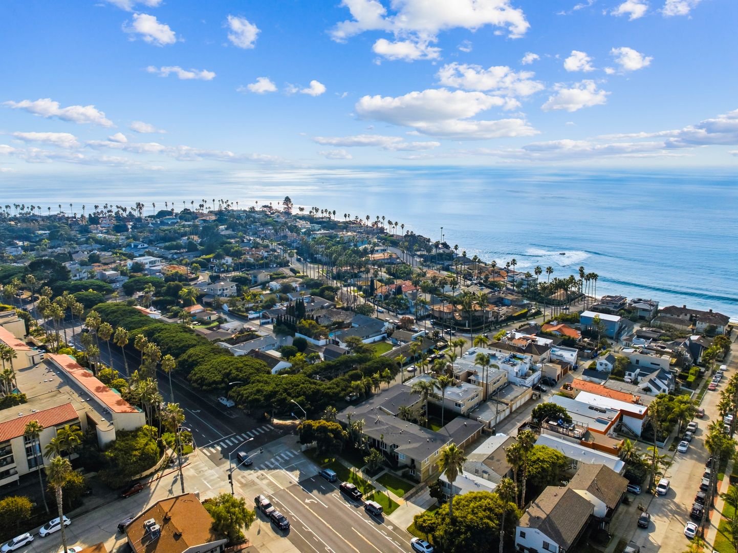 La Jolla Apartment: 346 Palomar Ave