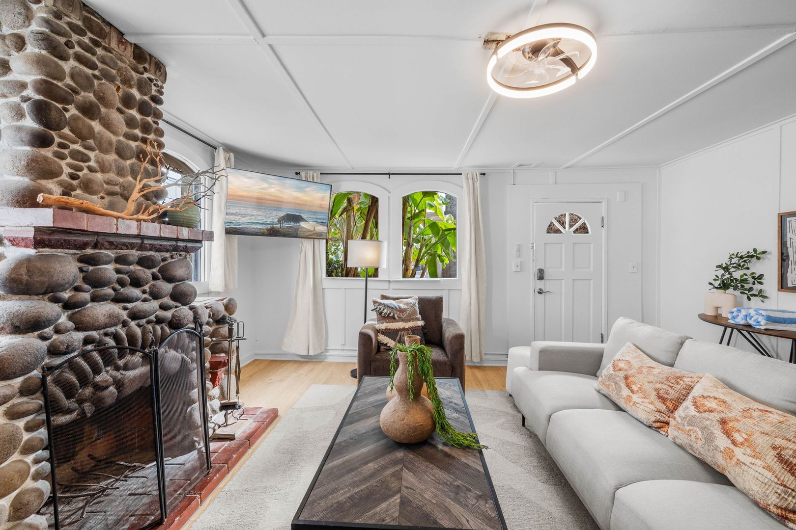 La Jolla Apartment: 344 Bonair St