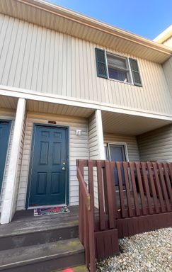 Available August 2027, Monthly Rent $1,580 – photo 1
