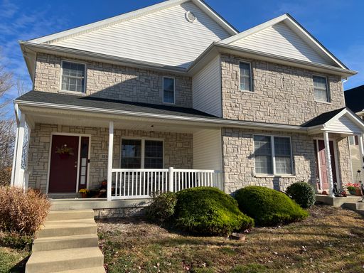 3 BDRM TOWNHOUSE Available July, 2027; Monthly rent $1,925 – photo 1