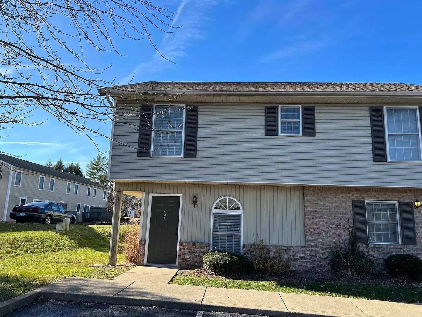 Bloomington House: 626 Sherwood Hills