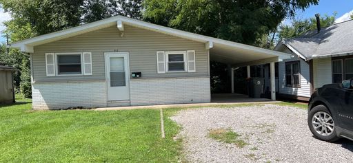 4 Bdrm Available August 2027; Rent $2,800.00 Monthly – photo 1