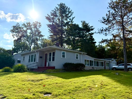 3 Bedroom Near Campus Avail August 2027 @ $2,625 Monthly – photo 1