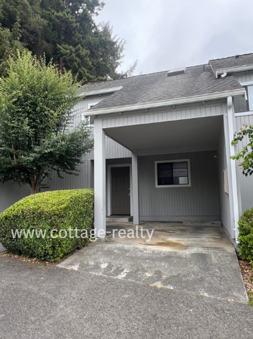 Arcata Apartment: 505 Parkland Drive