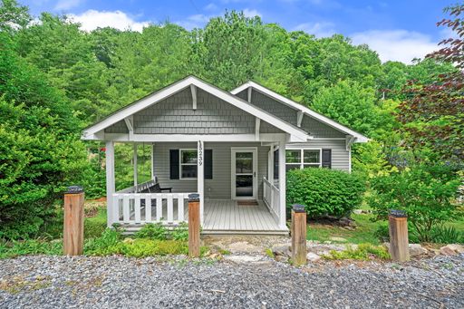 Fantastic 2 Bedroom 1 Bath in the Gerton Area