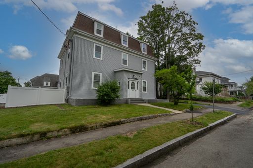 Fully Renovated Studio Apartment – photo 1