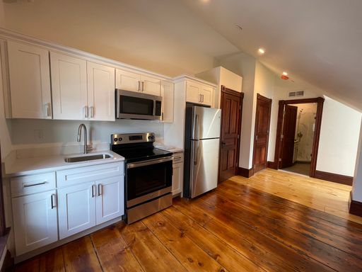 Fully Renovated Studio Apartment in Leominster
