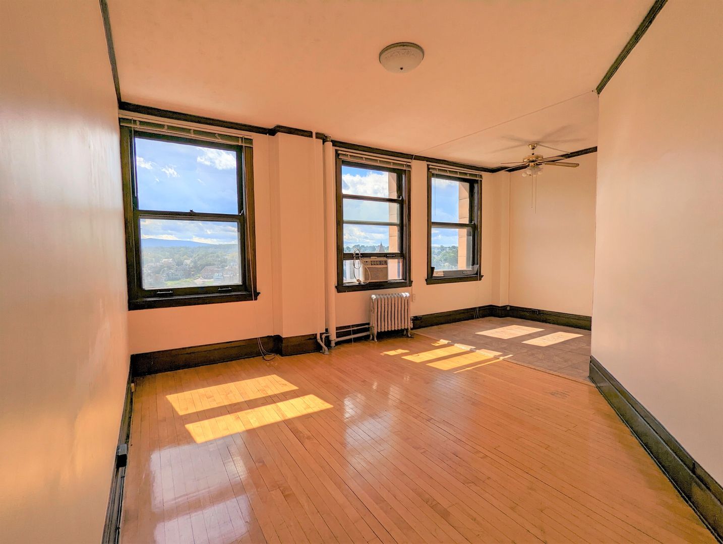 Uniontown Apartment: 48-52 W Main St