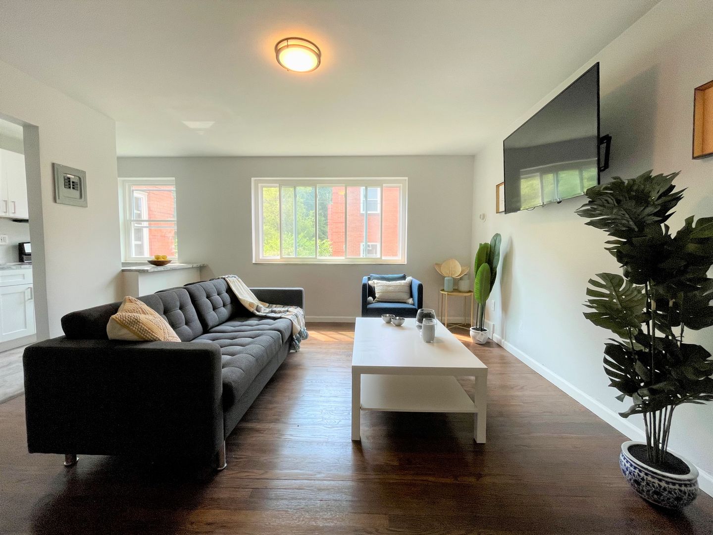 Penn Hills Apartment: 2700 Robinson Blvd