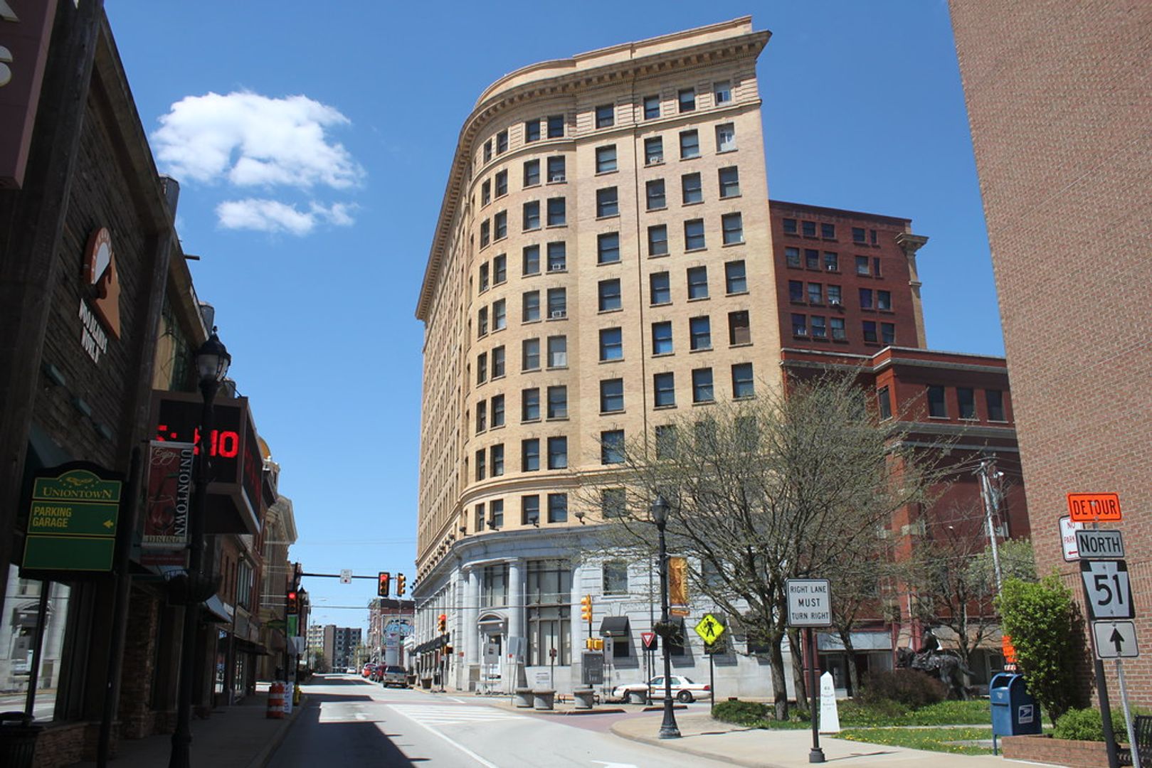 Uniontown Apartment: 48-52 W Main St