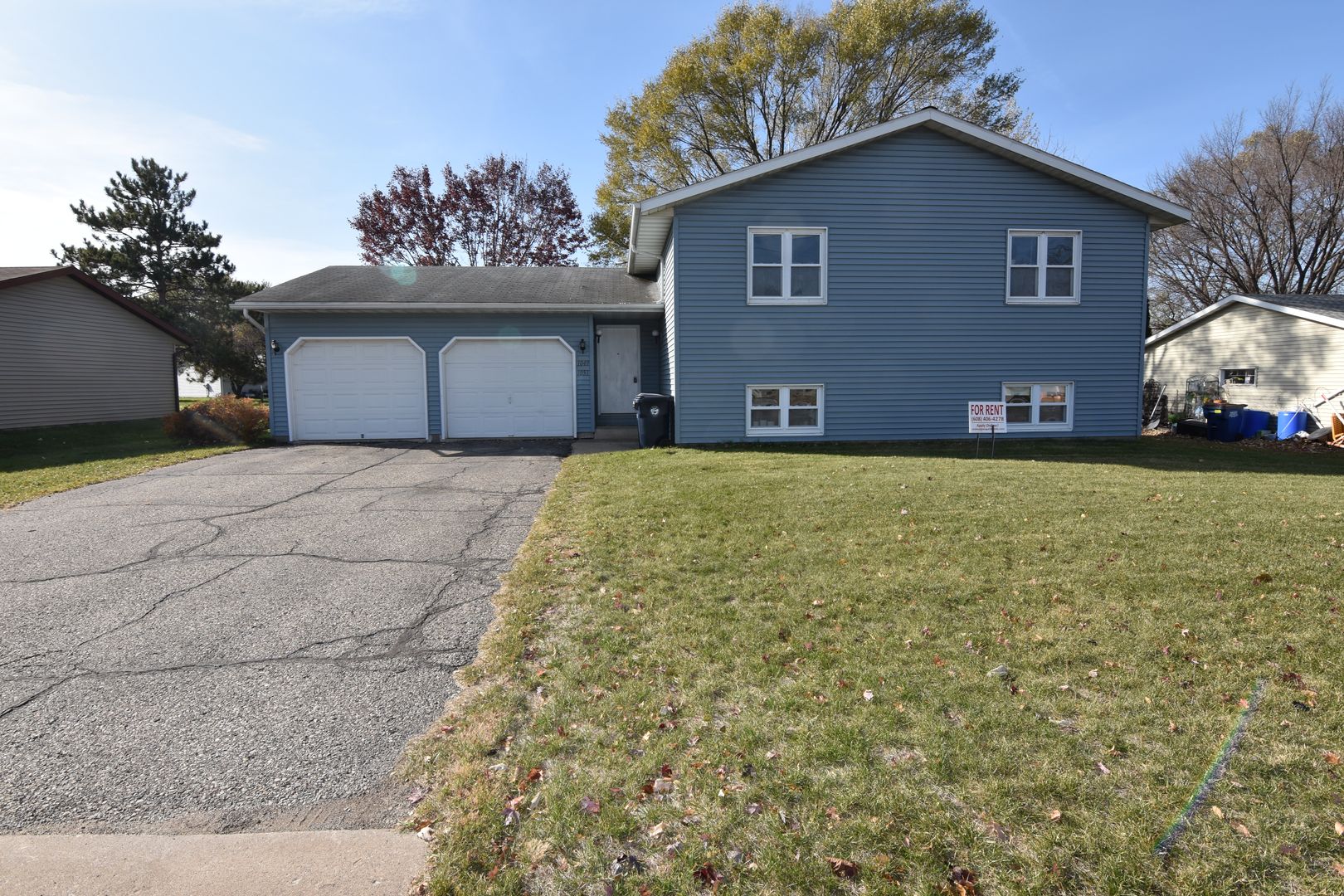 Onalaska Apartment: 1049-1051 Terrace Dr