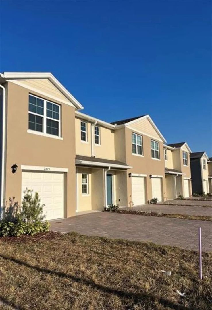 Townhouse For Lease in Central Florida