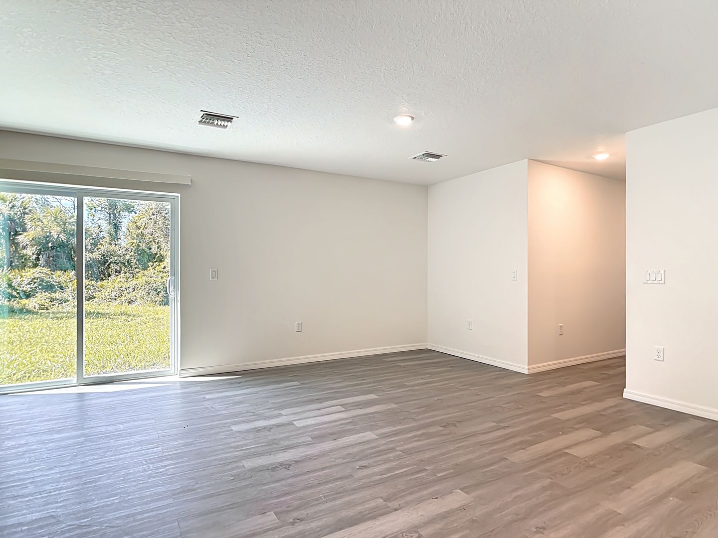 3067 Quarter St, North Port, FL 34288 3 of 12