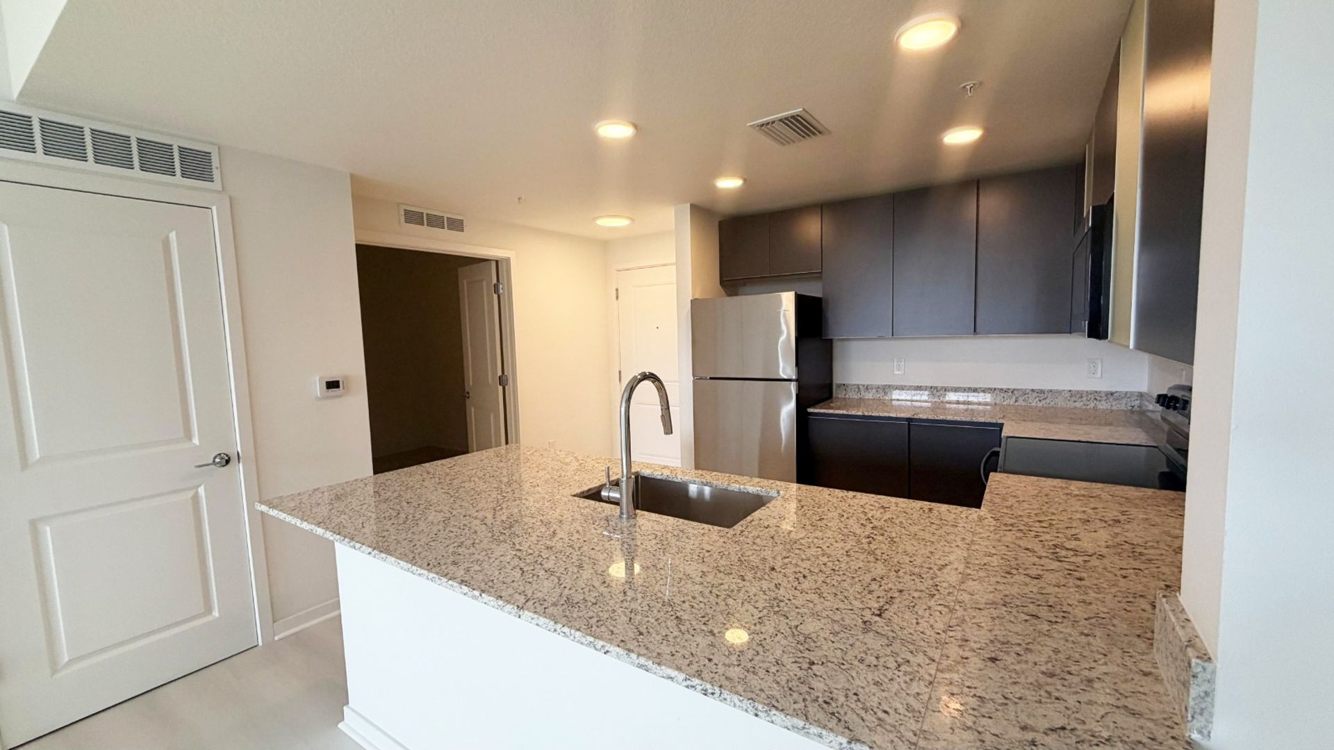 5587 MILLENIA BLVD, #213 4 of 12