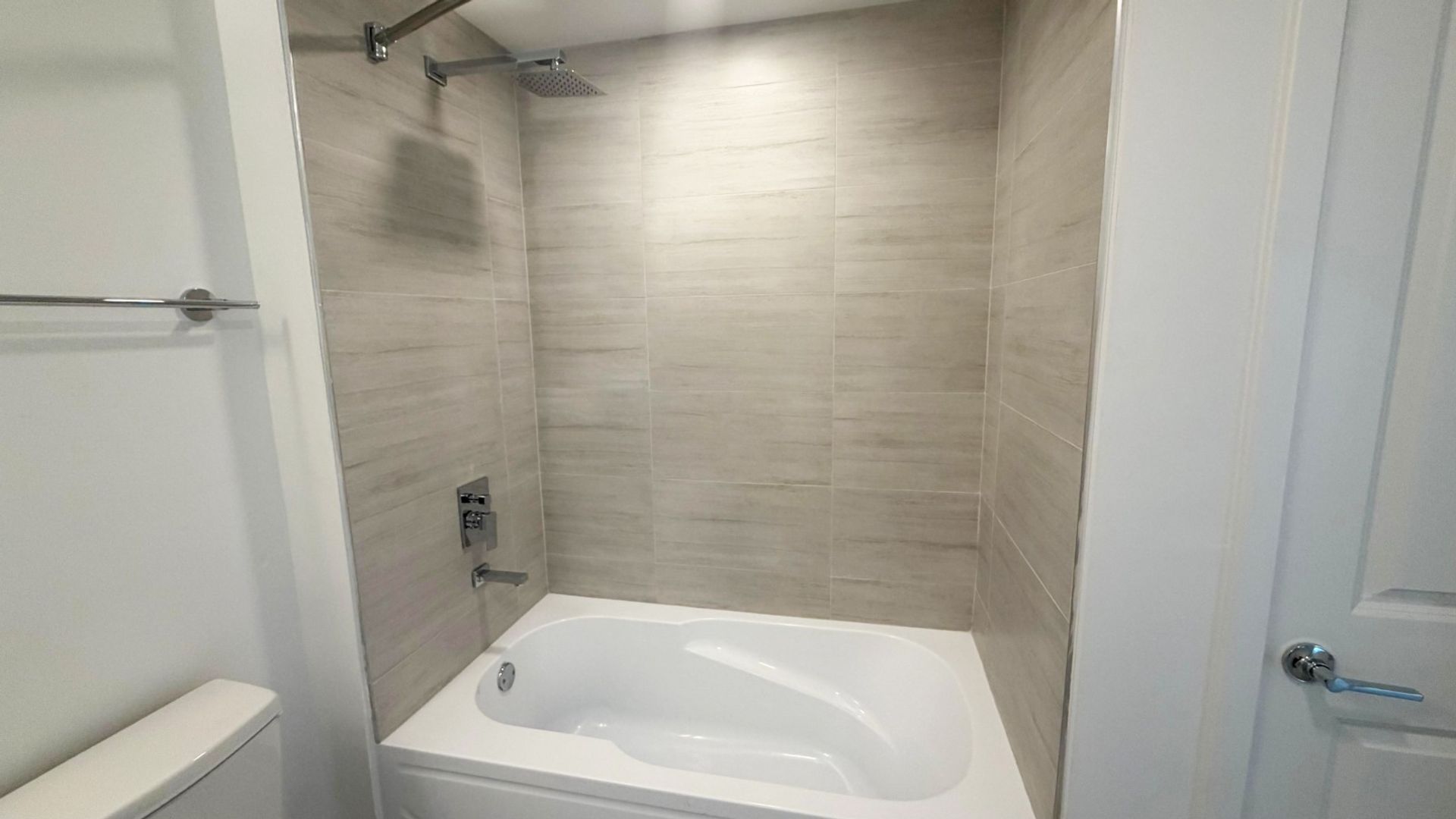 5587 MILLENIA BLVD, #213 12 of 12