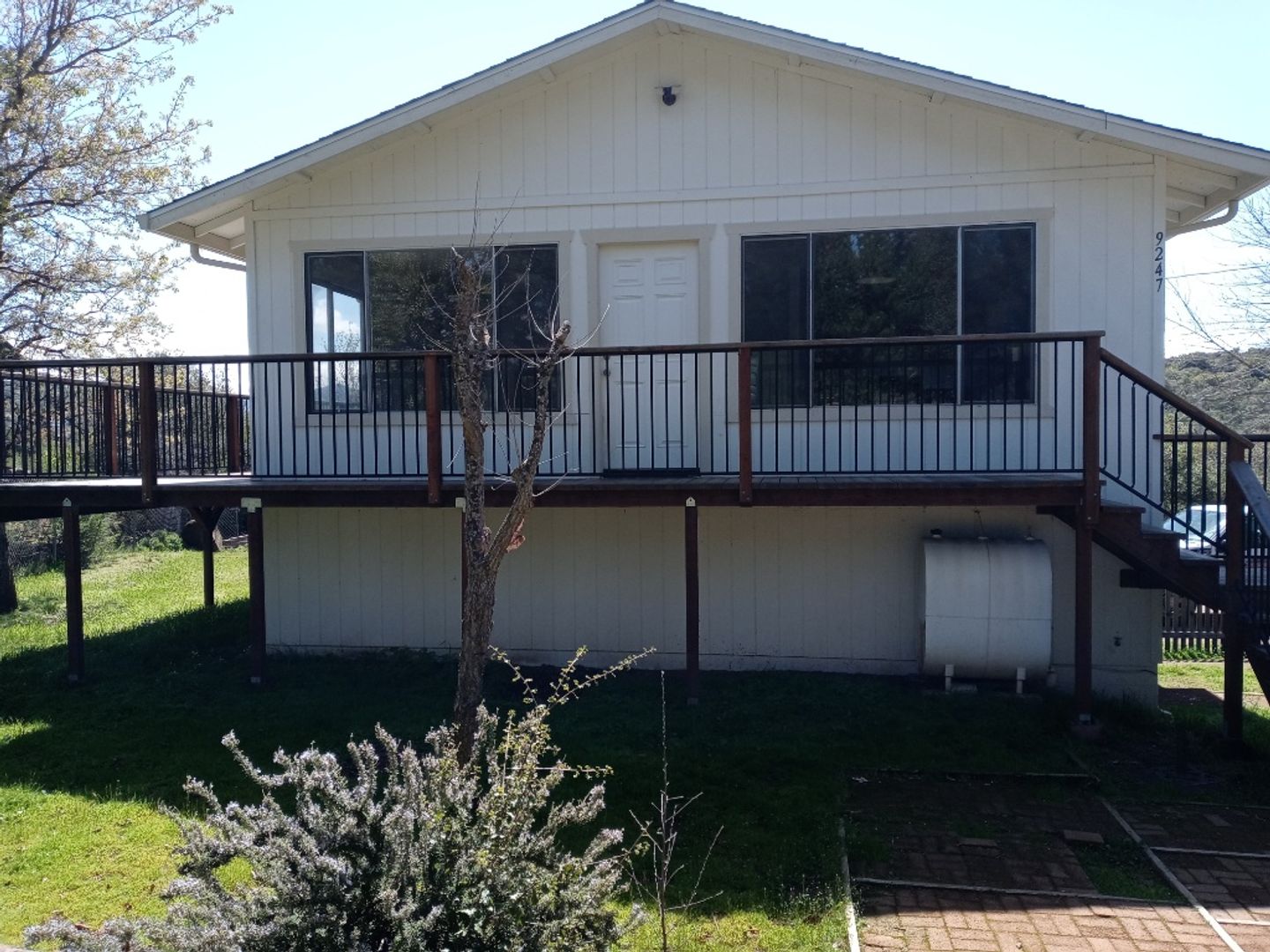 Kelseyville House: 9247 Fairway Dr