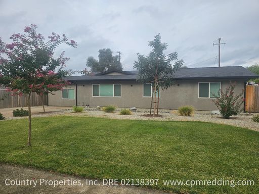Modern 4-Bedroom House in the Heart of Redding Available Now! – photo 1