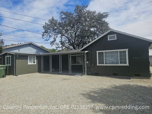 Remodeled 3-Bedroom House in the Heart of East Redding Available Now! – photo 1