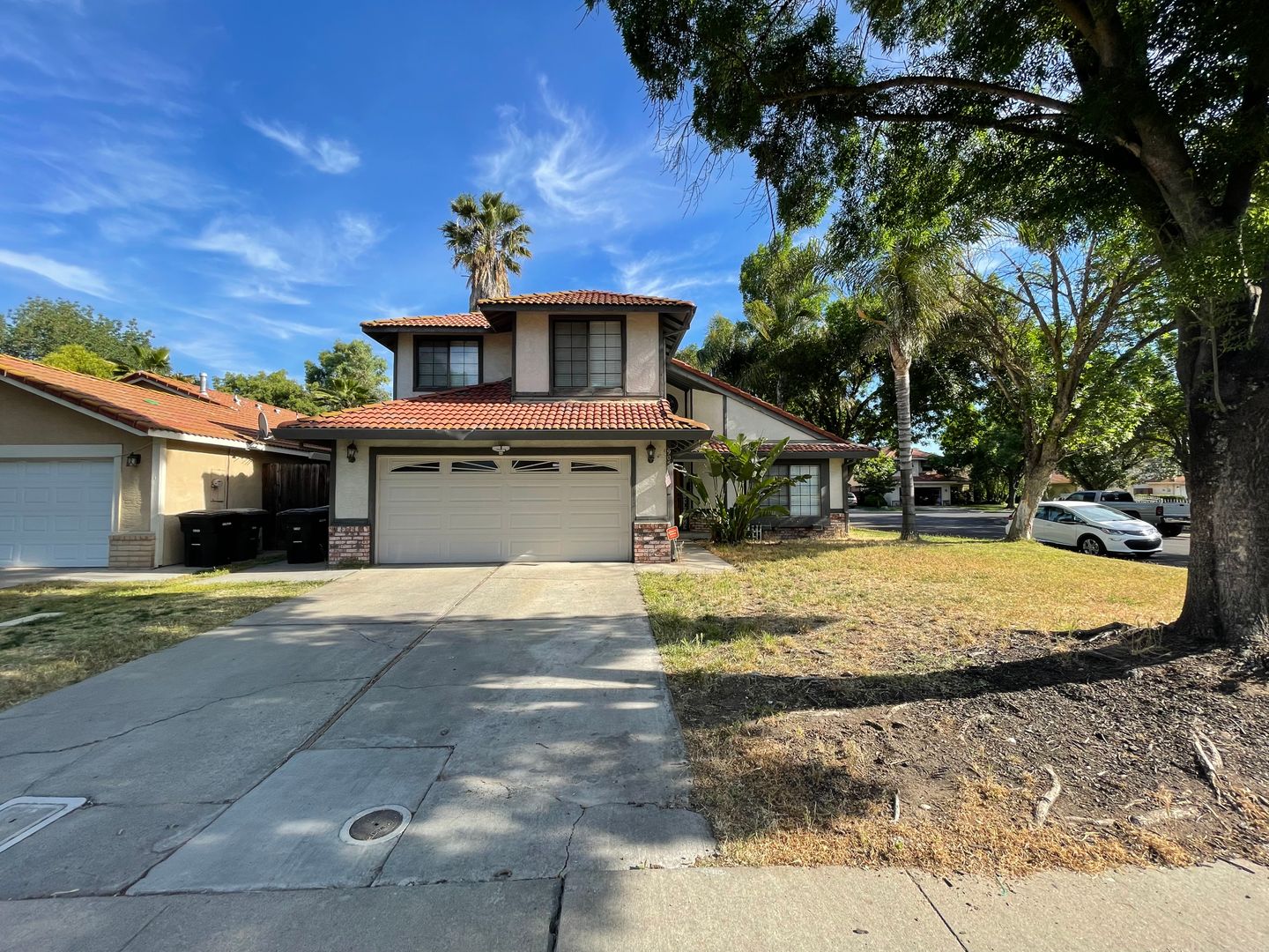 Modesto House: 905 Westwood Avenue