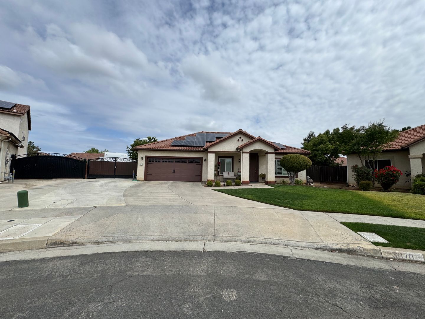 Fresno House: 3070 N. Millard Ave
