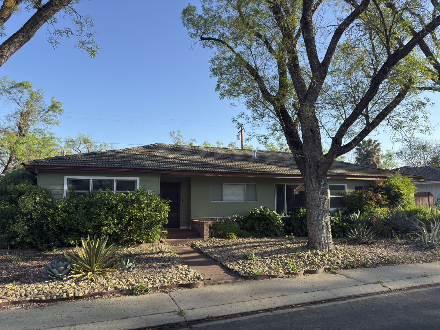 Modesto House: 1235 Purdue Avenue