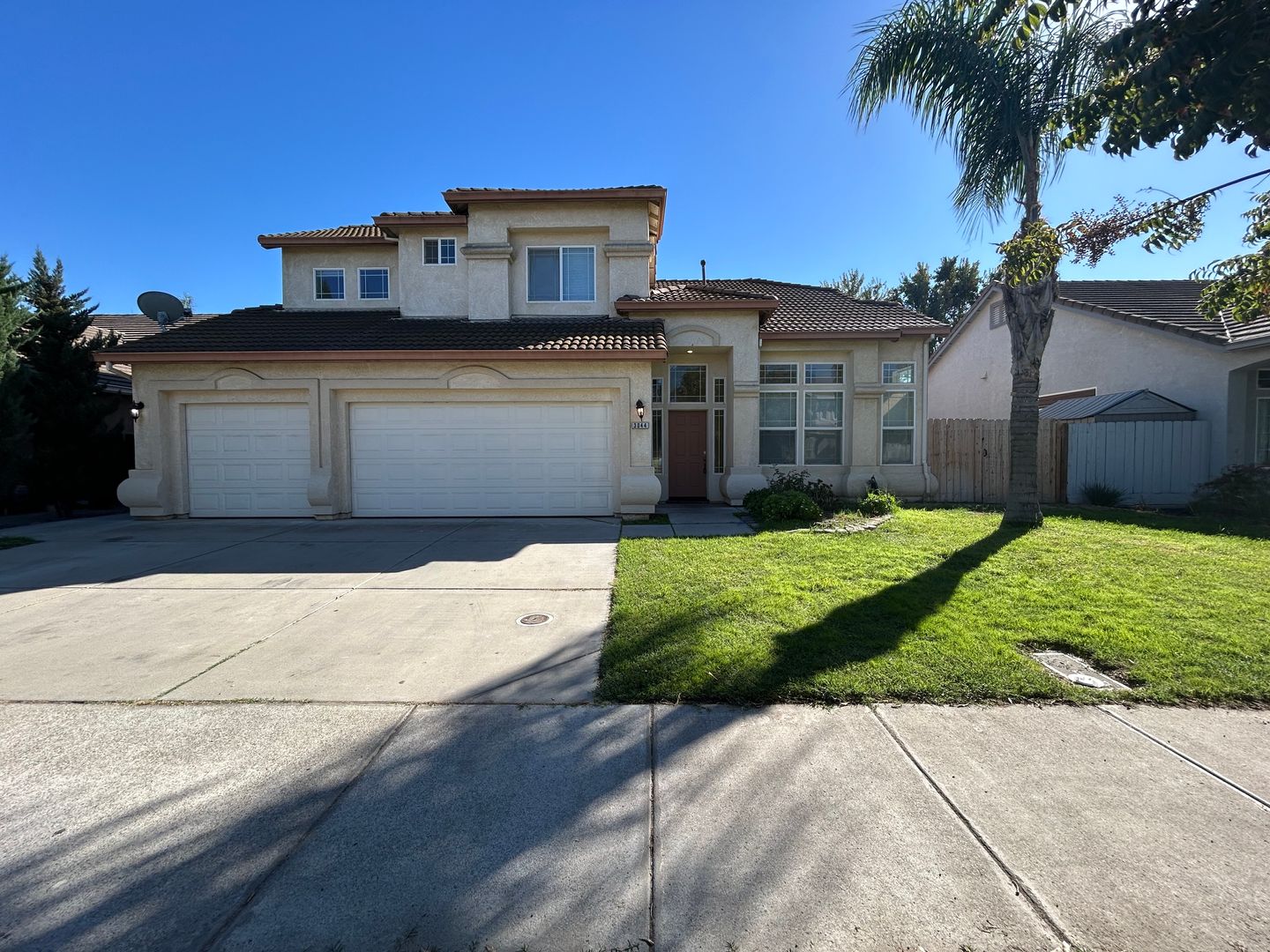 Turlock House: 3044 White Oak Court