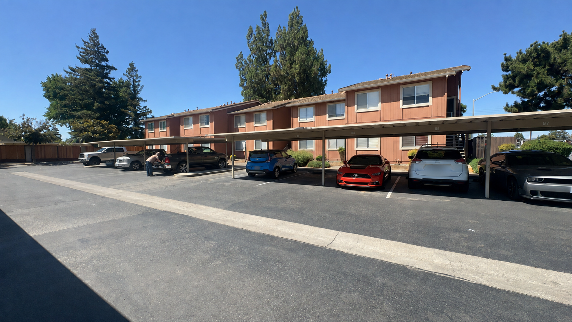 Manteca House: 495 Cherry Lane
