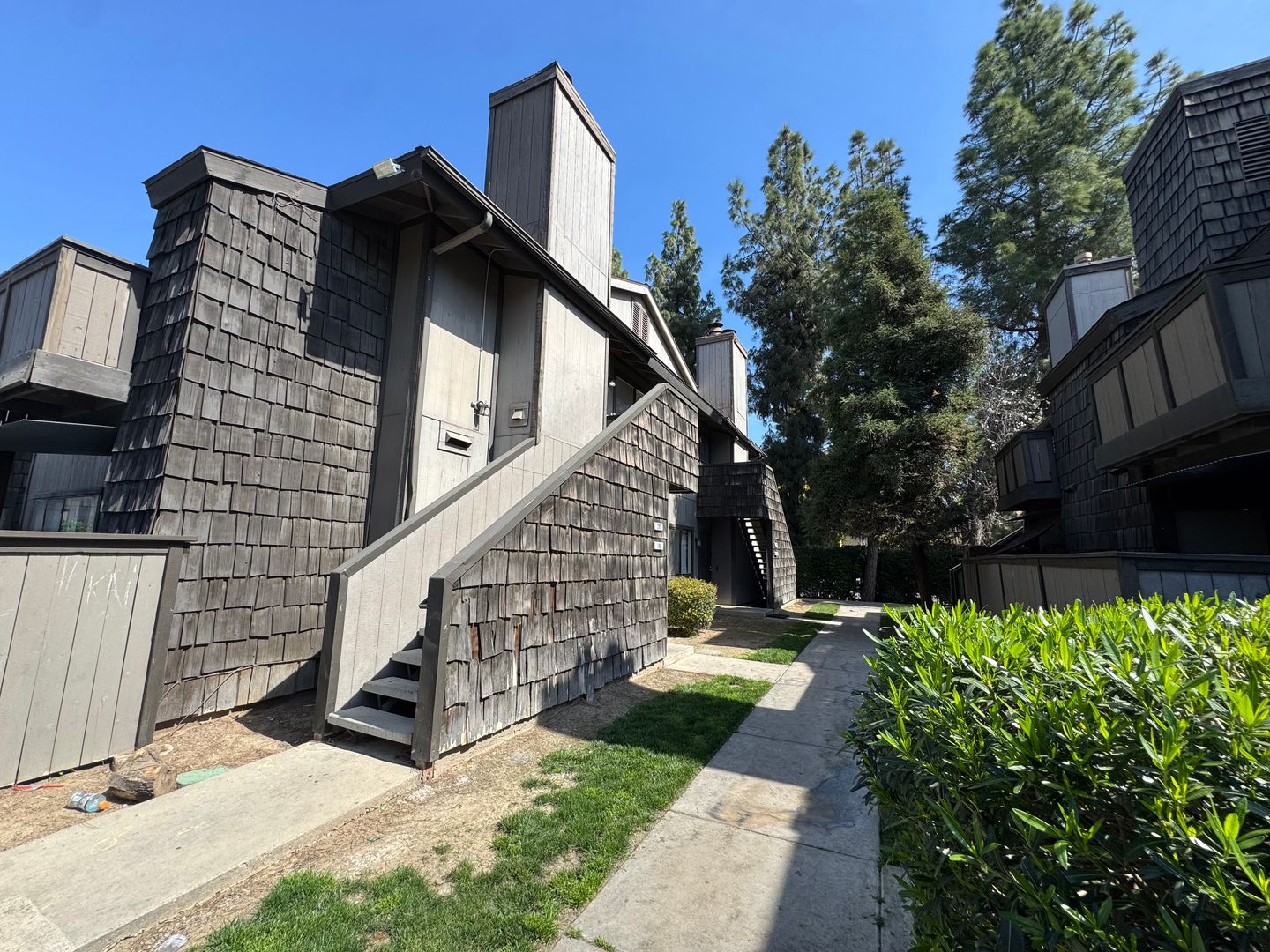 Fresno House: 1190 S. Winery Ave #289